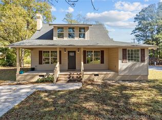 502 N Stewart St, Raeford, NC 28376