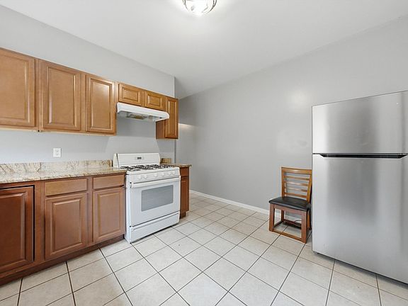 5th image of 6223 S Washtenaw Ave