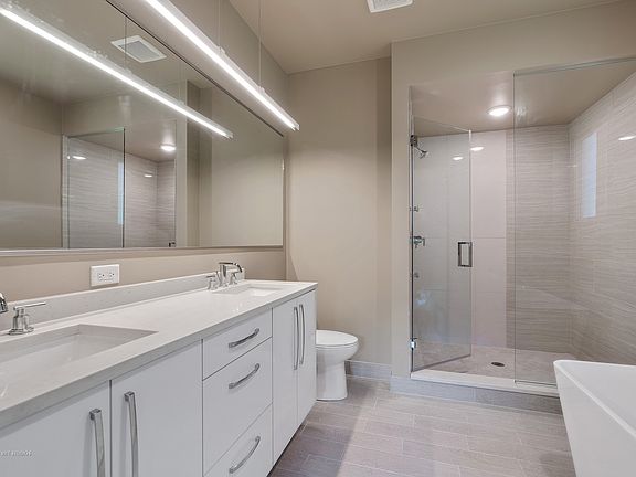 5th image of 4956 N Western Ave #2S