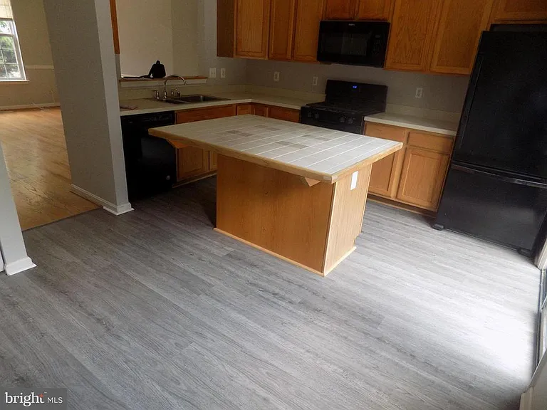 1302 Roman Ridge Way — Photo 24