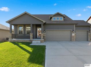 21121 Quarry Ln, Gretna, NE 68028