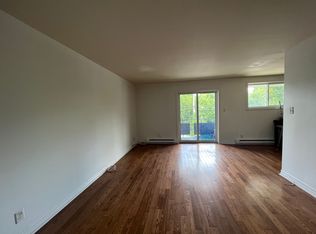 37 Moira St E #302, Belleville, ON K8P 2S3