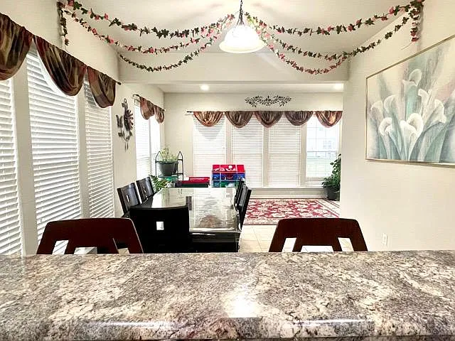 674 Empire Dr — Photo 10