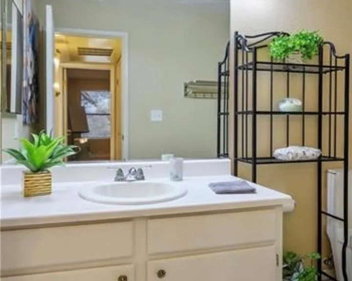5131 Lindell Rd #205 — Photo 9