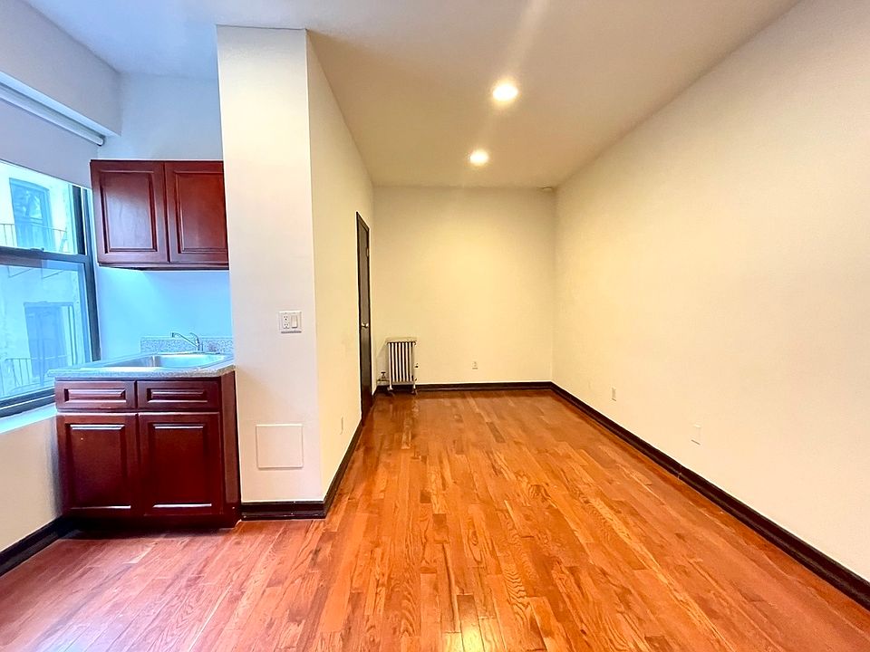 1st image of 70-80 Kenmare St #19