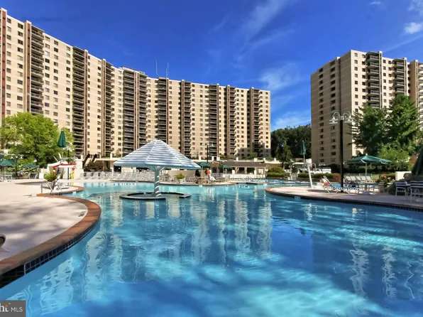 205 Yoakum Pkwy Unit 822, Alexandria, VA 22304