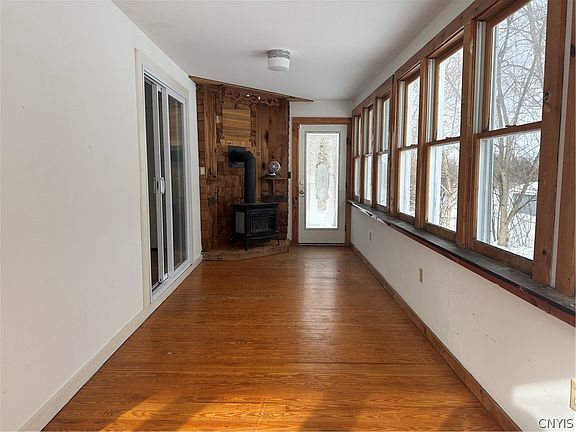 3rd image of 6279 Lamphear Rd