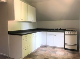 720 Village St APT 3, Kalamazoo, MI 49008