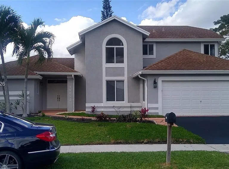 15013 SW 10th St #HOUSE — Photo 1