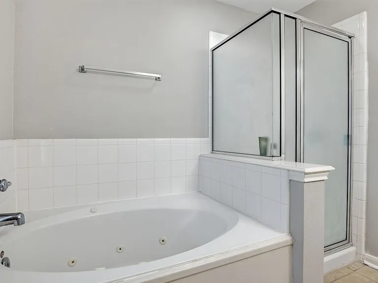 16019 Summerville Lake Dr — Photo 13