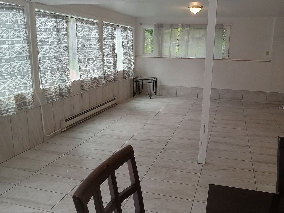 Large one bedroom basement