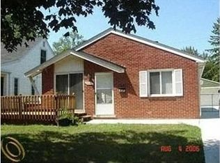 3293 Robina Ave, Berkley, MI 48072