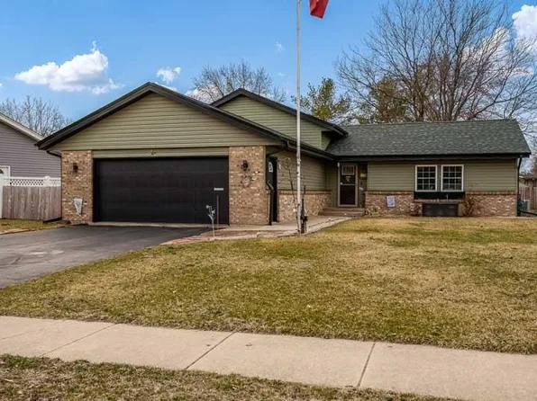 1019 Bunting Dr, Machesney Park, IL 61115