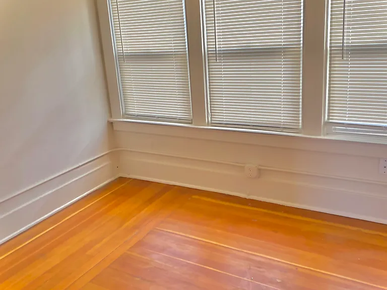 6805 SE 82nd Ave — Photo 33