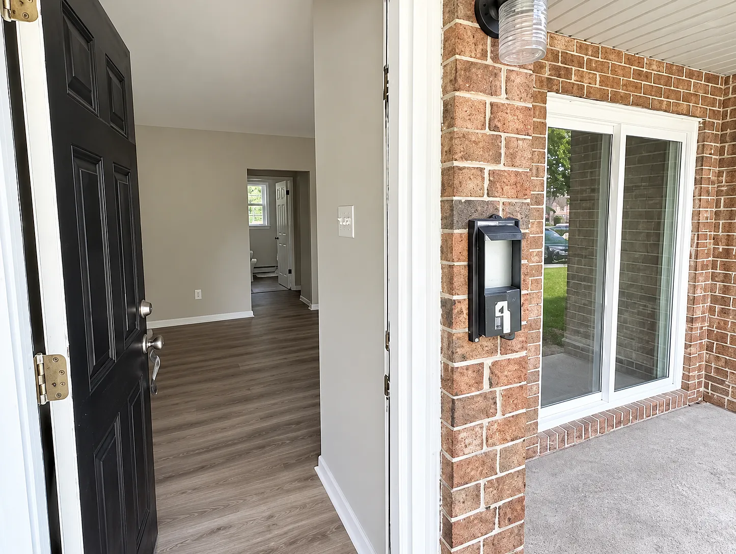 2 bed, $1,499 — Photo 2