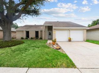 11327 Chelsea Walk Dr, Houston, TX 77066