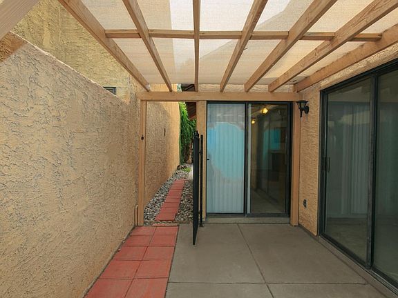 3rd image of 1424 W Calle Gallego