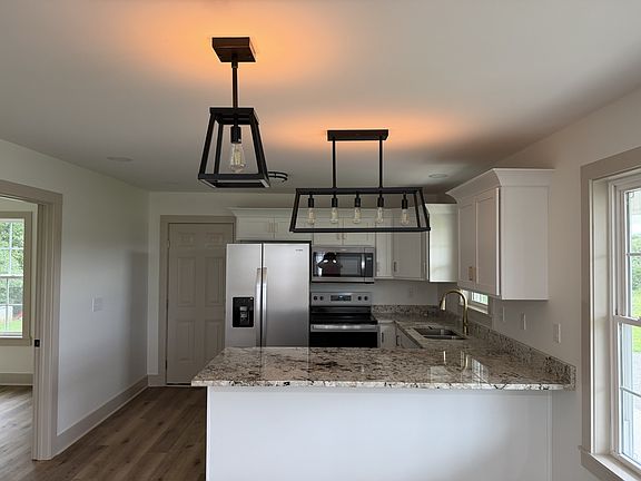 5th image of 177 Kayla Ln