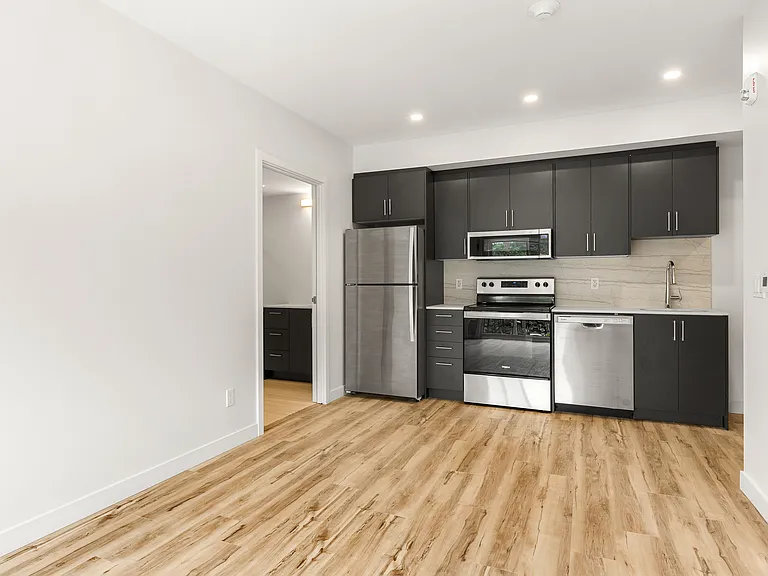 177 Armstrong St — Photo 34