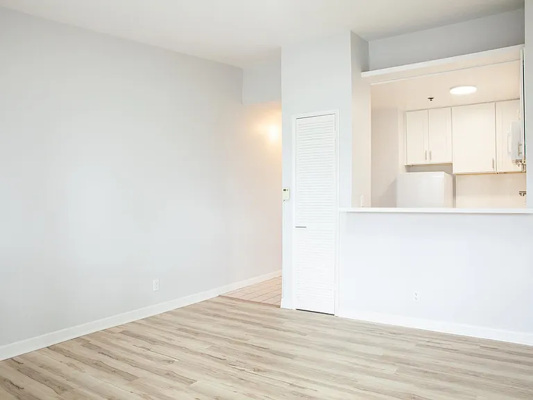 1132 N Cahuenga Blvd #6 — Photo 1