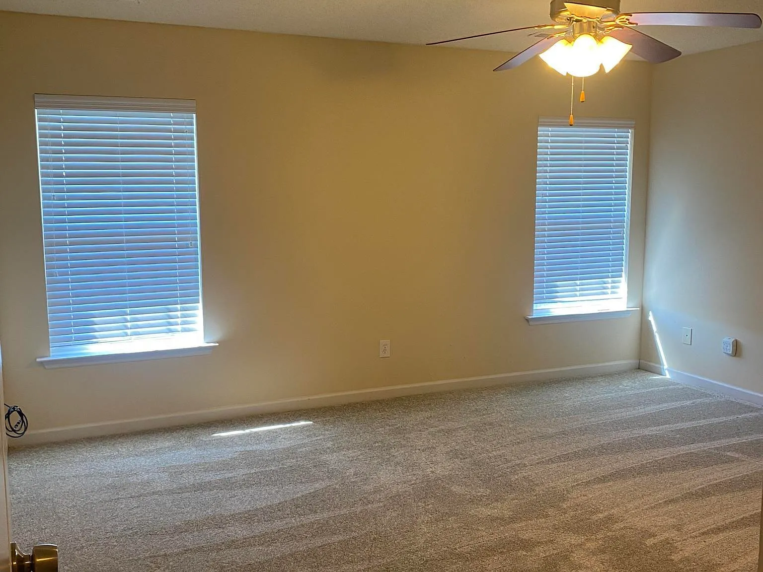 4 bed, 2.5 bath, 1817 sqft, $1,750 — Photo 3