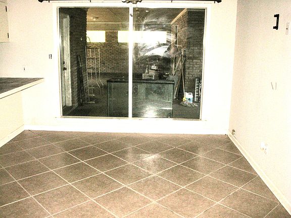 4th image of 109 W Highland Ave