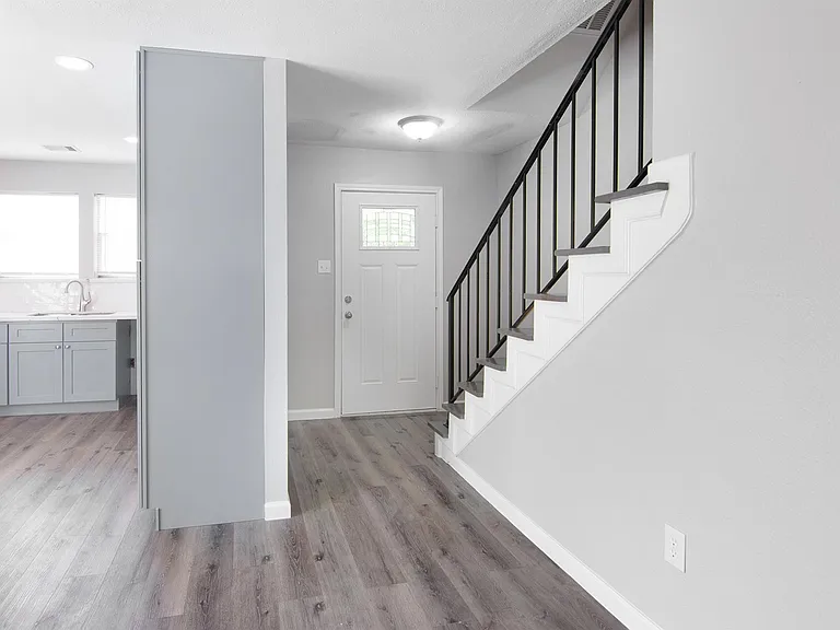 23710 Farm Hill Rd — Photo 9