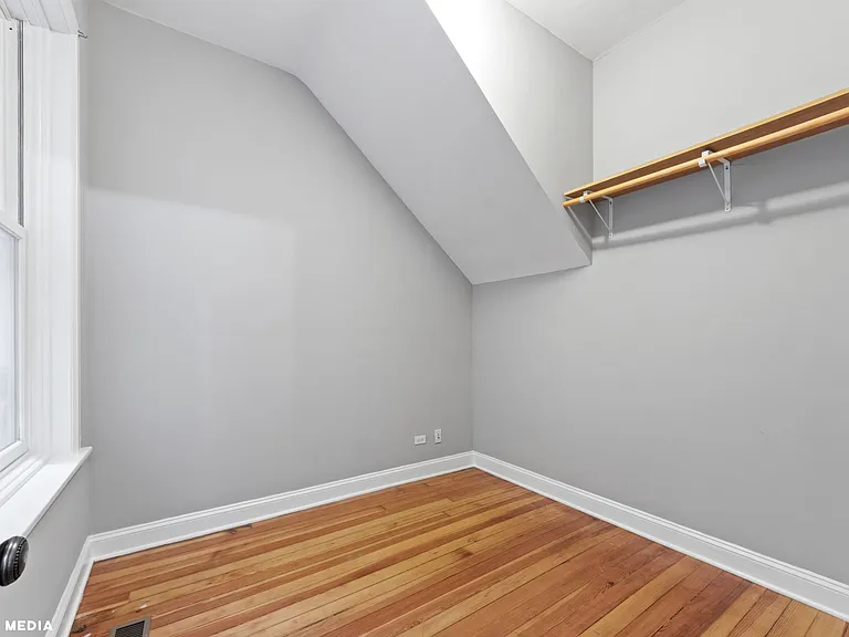 2025 W Walton St #1 — Photo 9