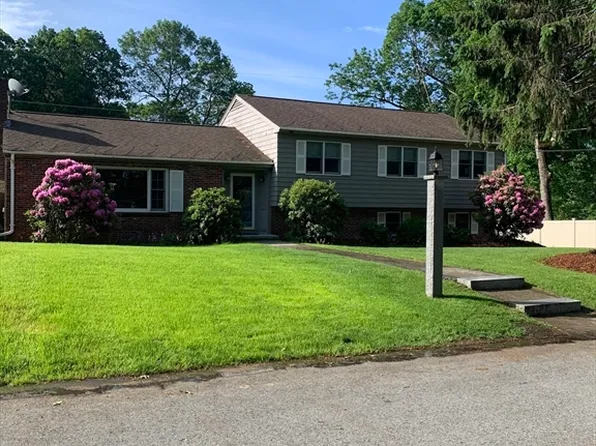 47 Farmington Rd, Nashua, NH 03060
