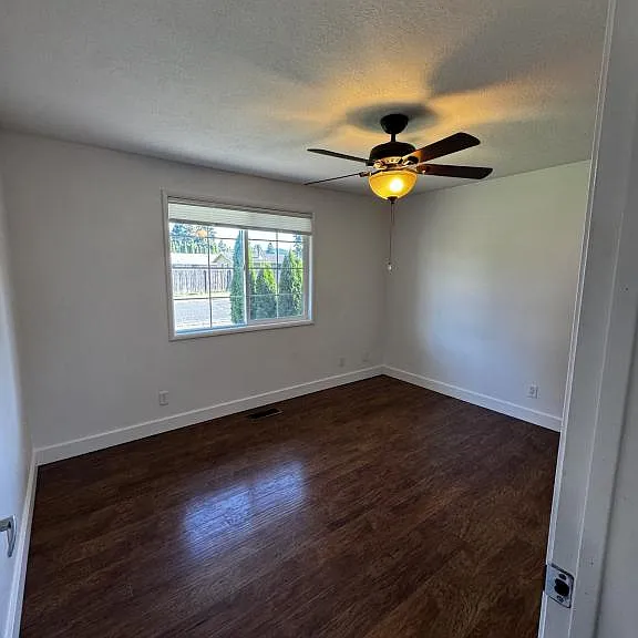 33691 NE Karen Pl — Photo 8