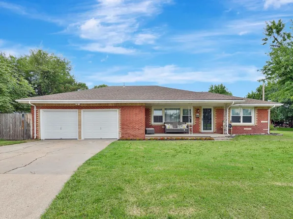 114 SE 13th St, Newton, KS 67114