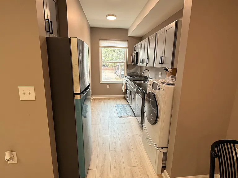 514 E William St #D — Photo 9