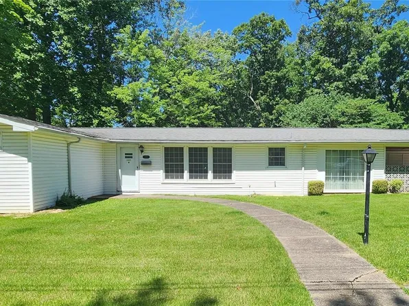 200 Ridge Dr, Chester, IL 62233