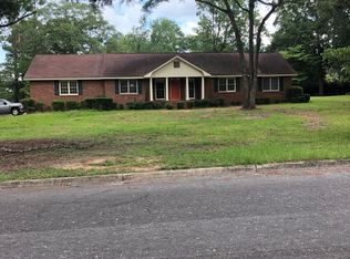 1305 Edgewood Dr, Dublin, GA 31021