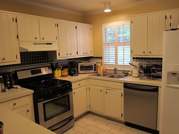 Kitchen now painted grey