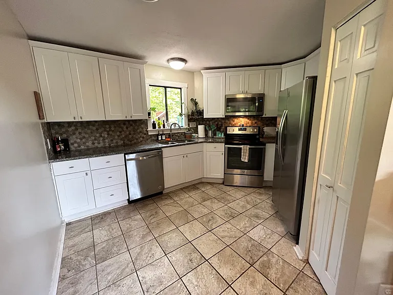 3233 Lake Road Cir — Photo 13