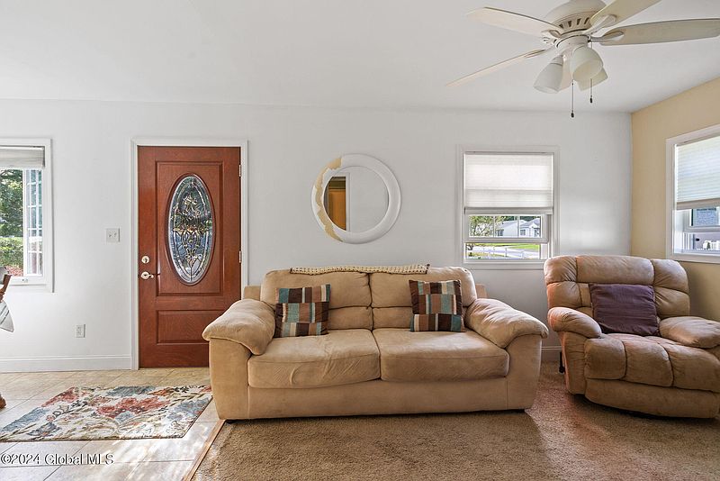 5th image of 458 Chiswell Road