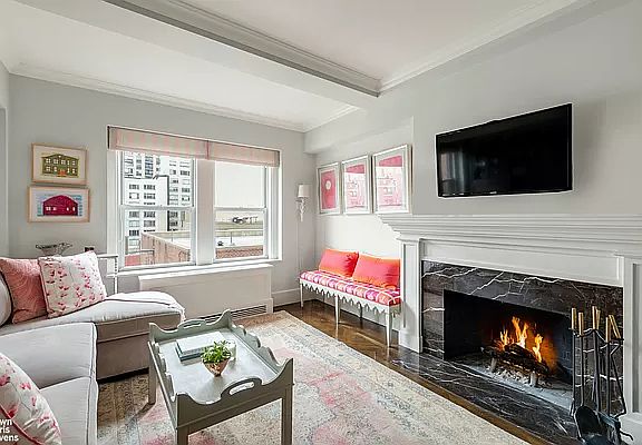 3rd image of 167 E 82nd St APT 10C