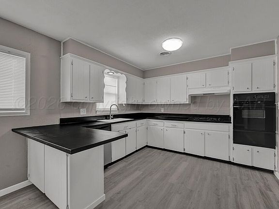 3rd image of 3201 Bagarry St