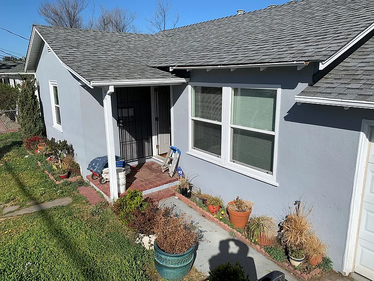 1089 Palm Ave — Photo 2