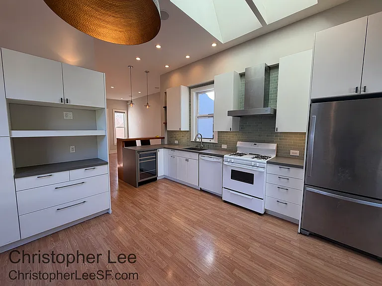 1566 Newcomb Ave — Photo 2