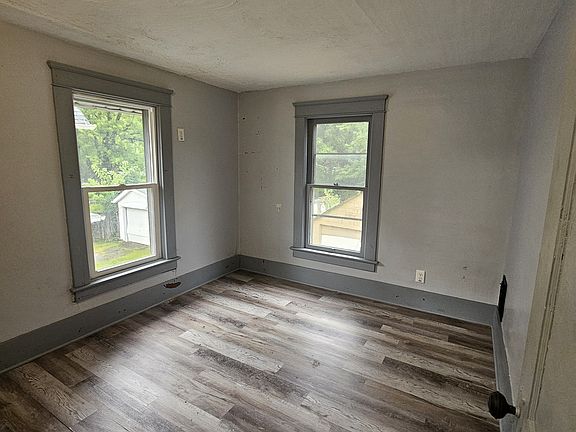 5th image of 233 Homewood Ave SE