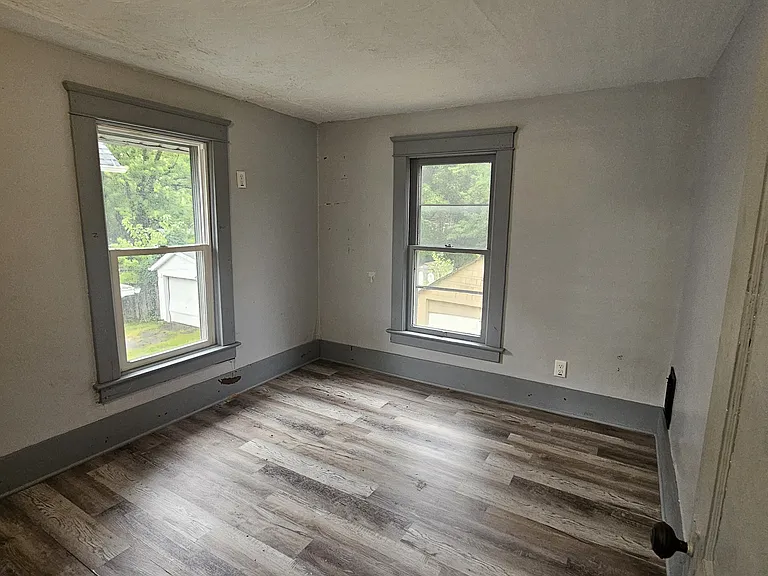 233 Homewood Ave SE — Photo 5