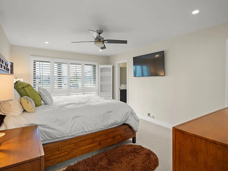 8 Antigua Ct — Photo 28