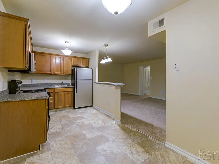 Arundel Apartments — Photo 12