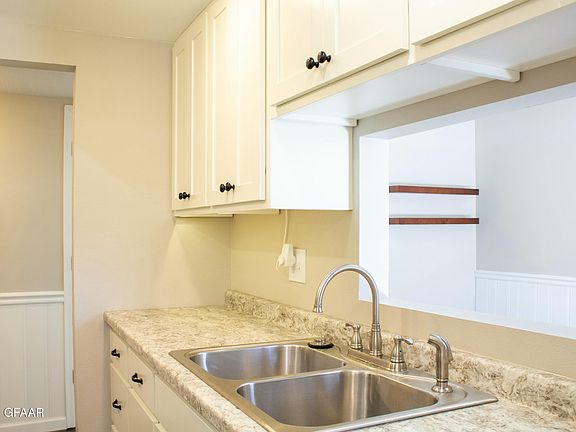 2nd image of 3802 Cherry St S #D-16