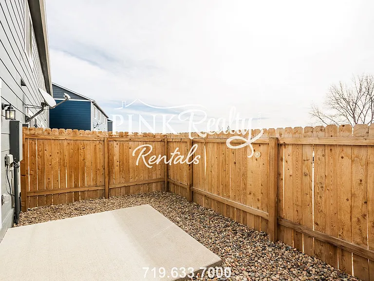 2325 Washo Cir — Photo 39