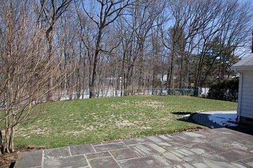 2nd image of 80 Avon Dr