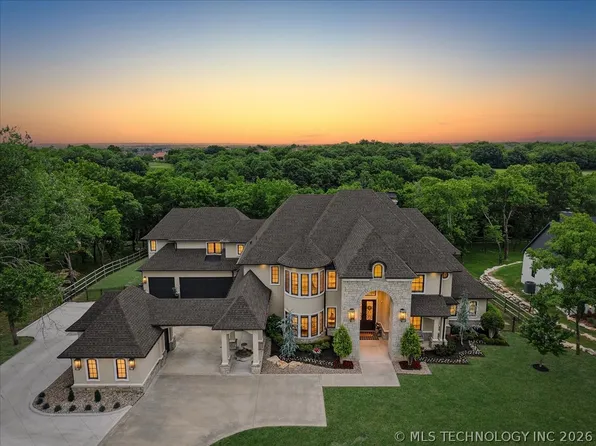 17845 E Falcon Pass, Owasso, OK 74055