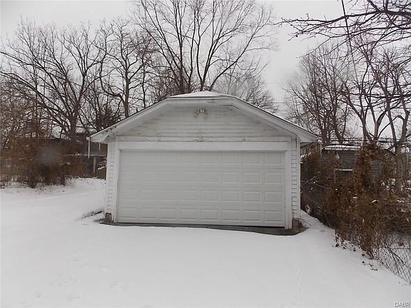 2nd image of 139 W Hudson Ave